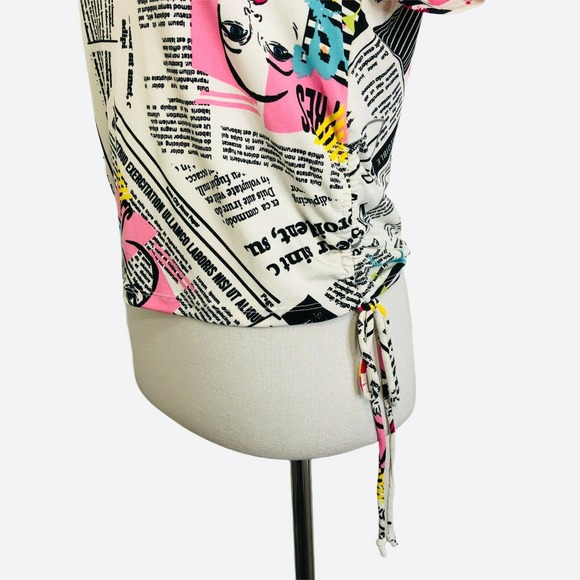 Occasion Graphic Top Newsprint - Picture 5 of 6